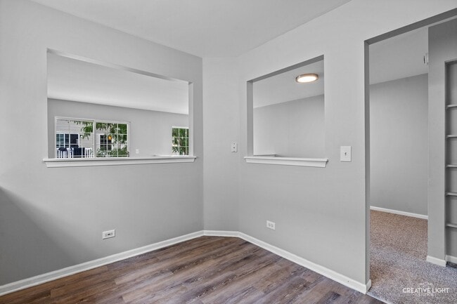 Building Photo - 911 Symphony Dr