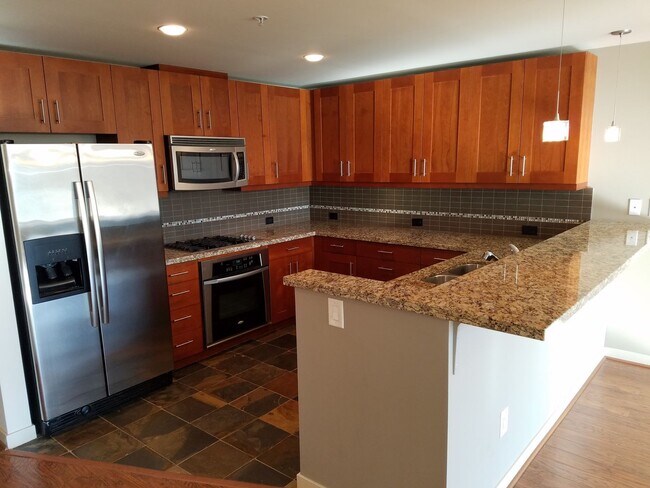 Building Photo - 1515 Dock St