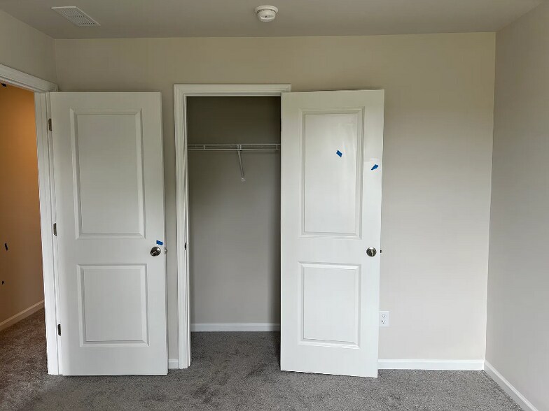 Building Photo - 712 Peyden Ln