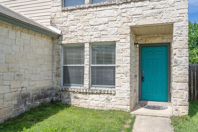 Building Photo - 1305 Water Spaniel Way