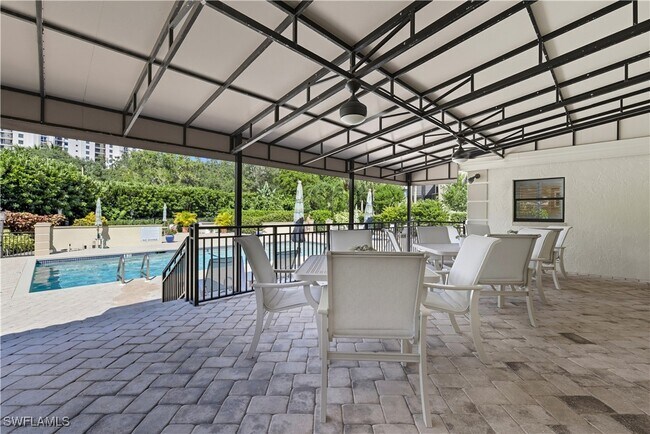 Building Photo - 7040 Pelican Bay Blvd