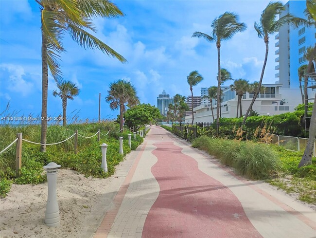 Building Photo - 5445 Collins Ave