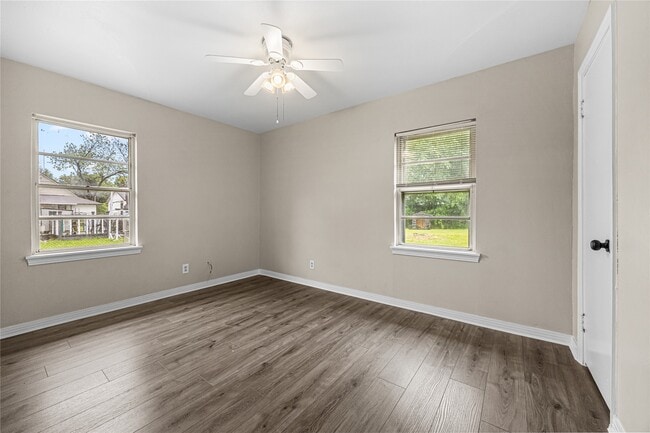 Building Photo - 223 Wildwood St