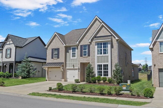 Building Photo - 917 Plowson Rd