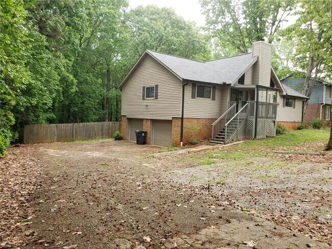 Building Photo - 5532 Stewart Mill Rd
