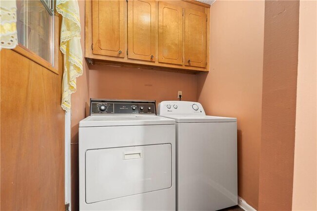 Building Photo - 11297 Old Moffat Rd