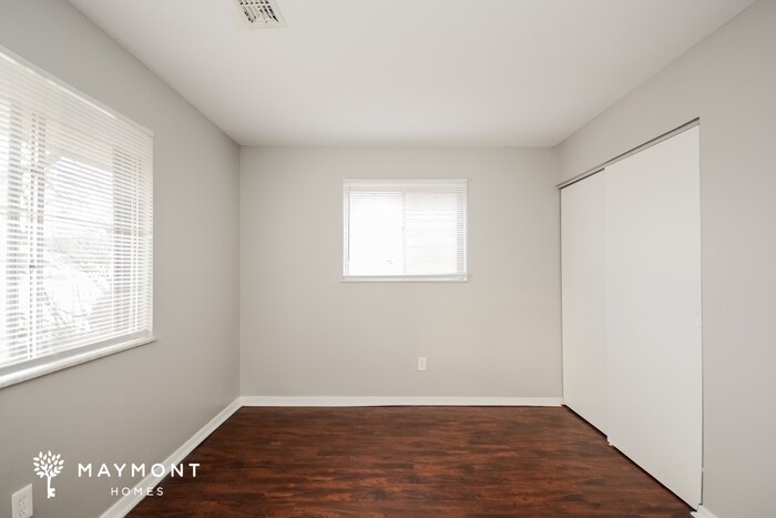 Building Photo - 2499 Bluelark Dr