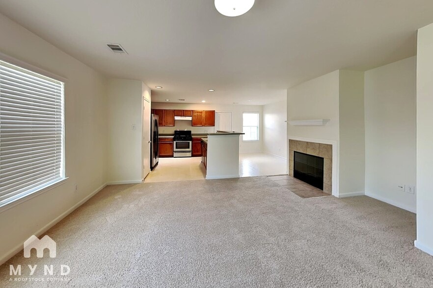 Building Photo - 4103 Oakview Creek Ln