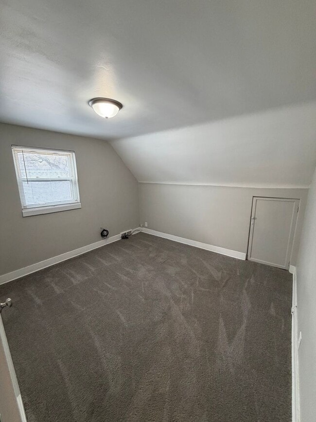 Building Photo - 1913 Stirling Ave