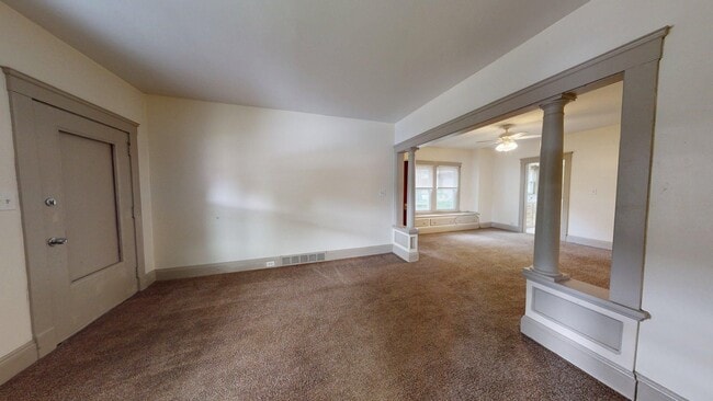 Building Photo - 3339 W.84th