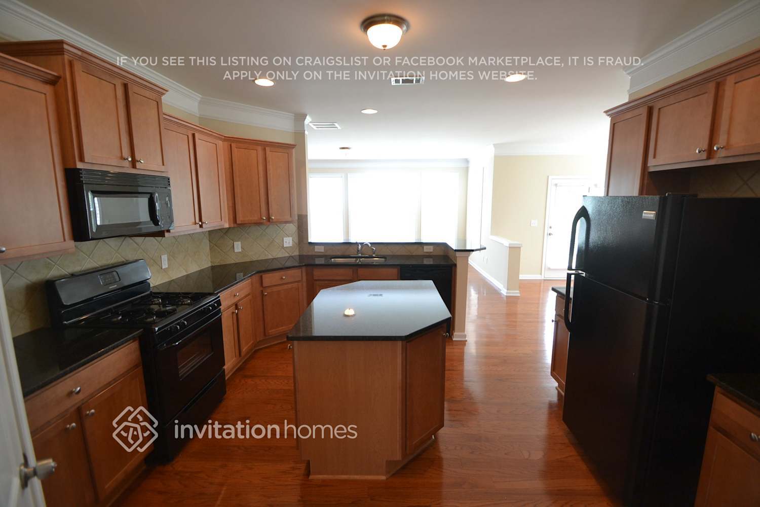 Building Photo - 404 N Hampton Trail