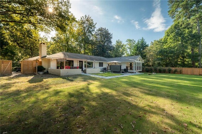 Building Photo - 7330 Hunters Branch Dr NE