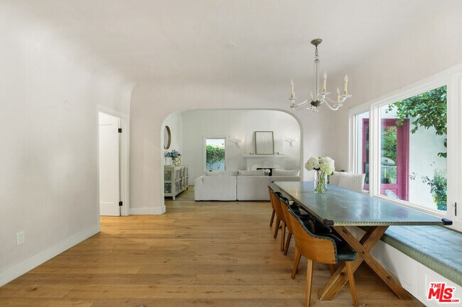 Building Photo - 0 N Edinburgh Ave