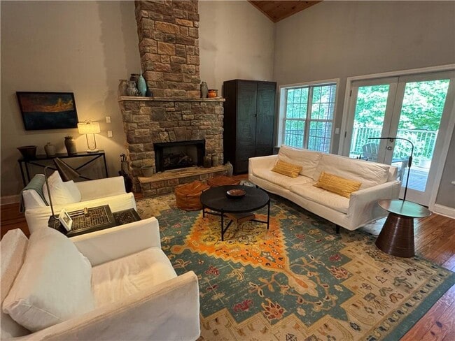 Building Photo - 72 Terrace Way