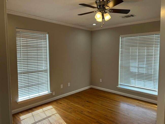 Building Photo - 10622 Hermosa Dr