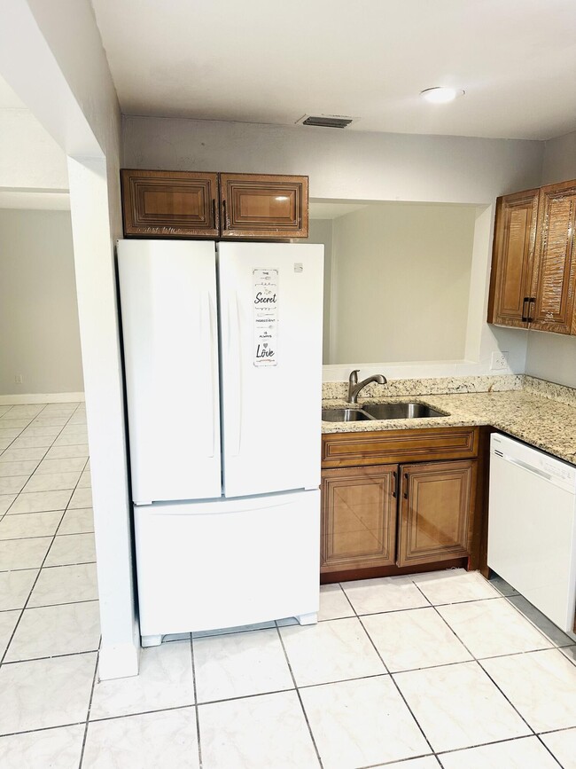 Building Photo - 5145 Breckenridge Pl