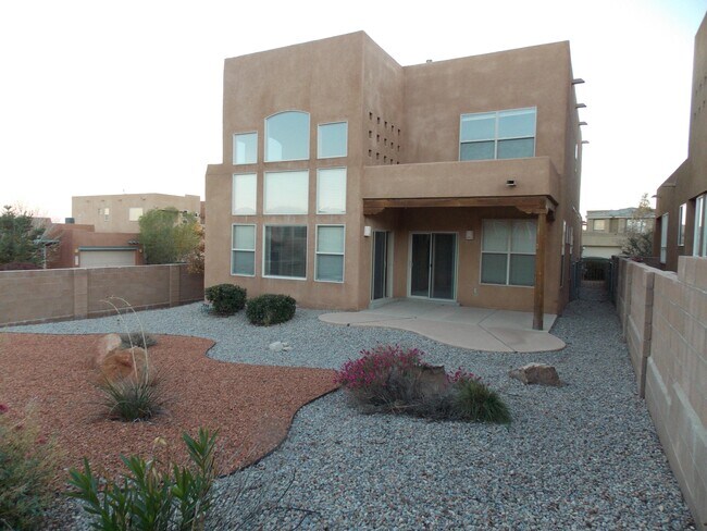 Building Photo - 13200 Silver Peak Pl NE