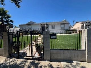 Building Photo - 9711 Hayvenhurst Ave