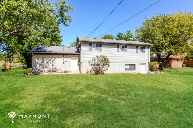 Building Photo - Spacious 4 Bedroom Home