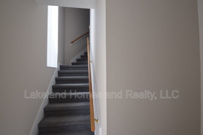 Building Photo - 534 Grasslands Village Cir