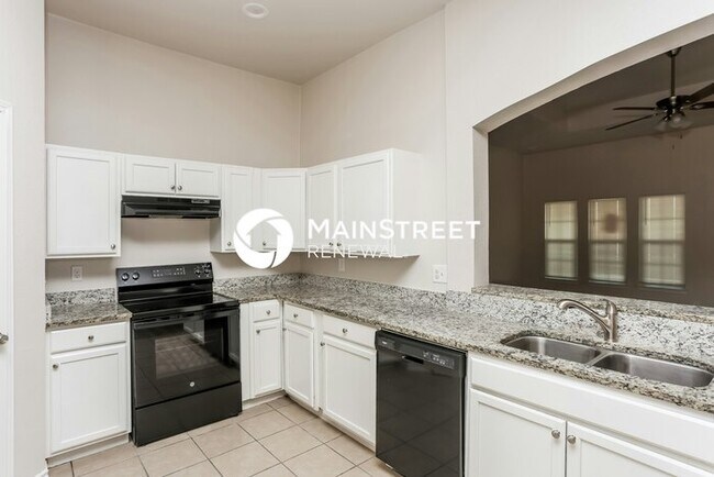 Building Photo - 4 Bedroom Pet-Friendly Home in Glenn Heigh...