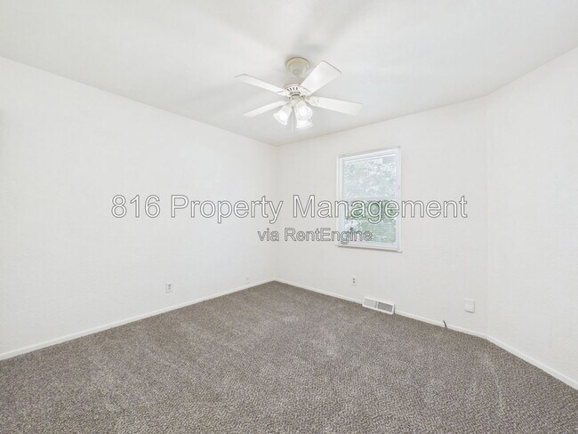Building Photo - 2835 Tepee Ave