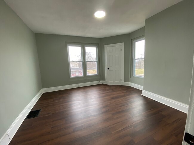 Building Photo - 3344 Spokane Ave