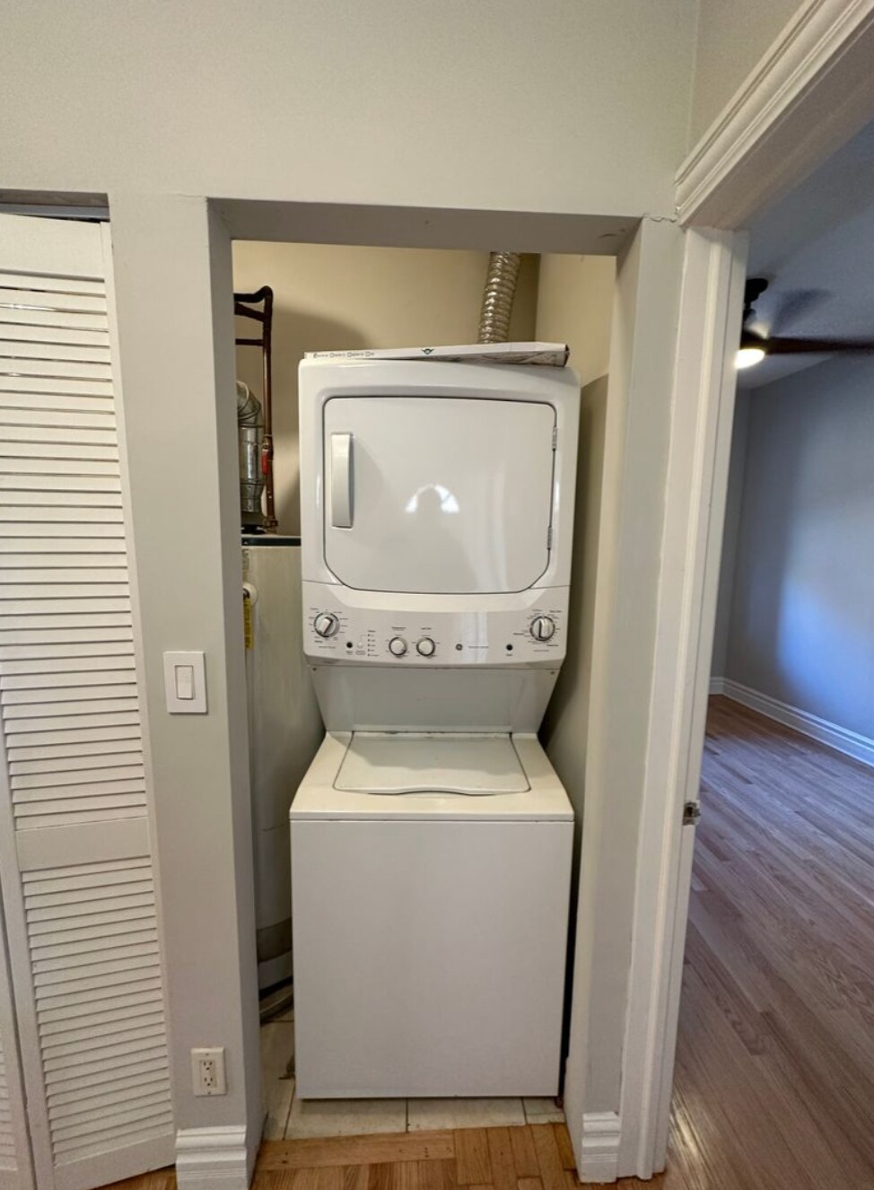 Building Photo - 3925 W Altgeld St