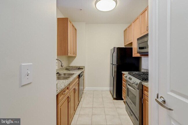 Building Photo - 1111 25th St NW