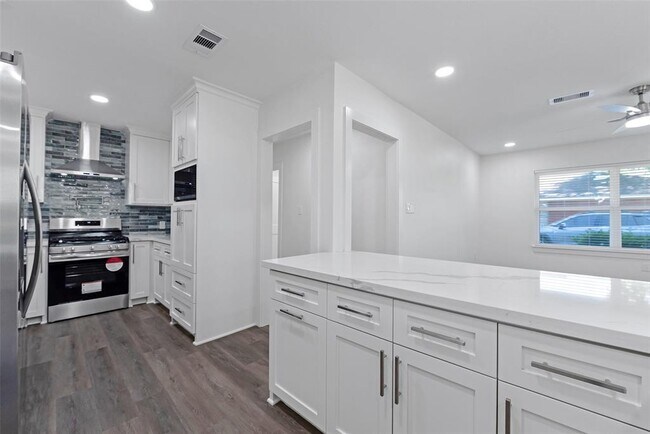 Building Photo - 4074 Cheena Dr