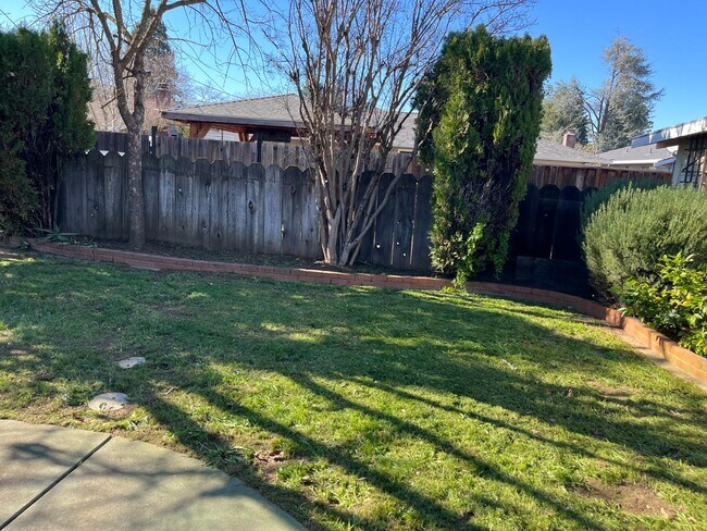 Building Photo - 7731 Filice Dr