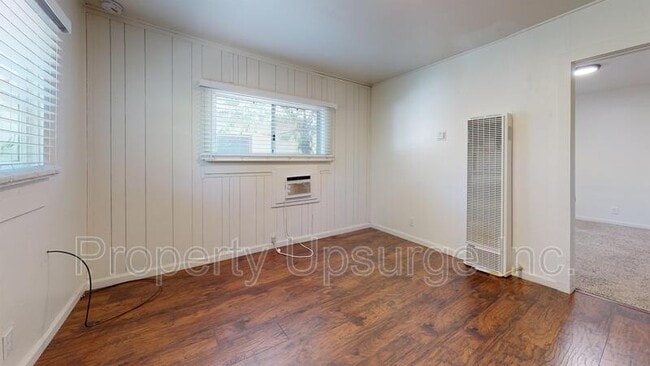 Building Photo - 630 Bird St