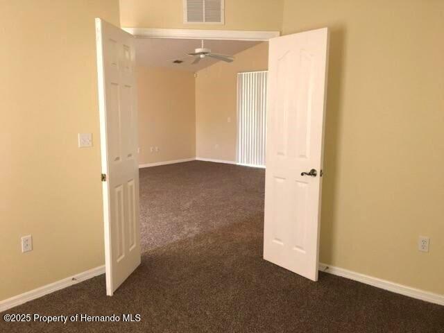 Building Photo - 9287 Spring Hill Dr