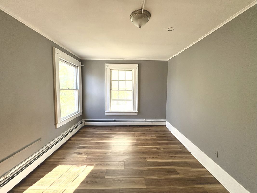 Building Photo - 709 Church St