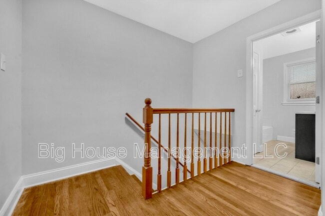 Building Photo - 1307 Dartmouth Ave