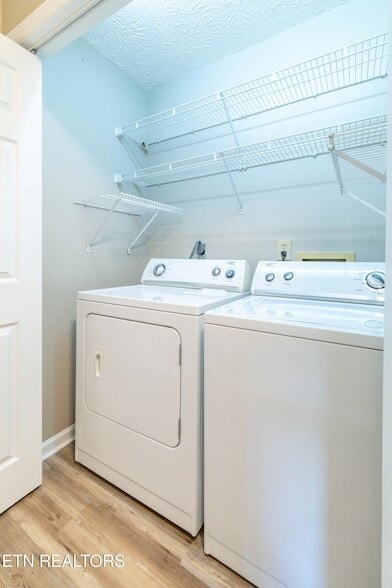 Building Photo - 4405 Greenfern Way