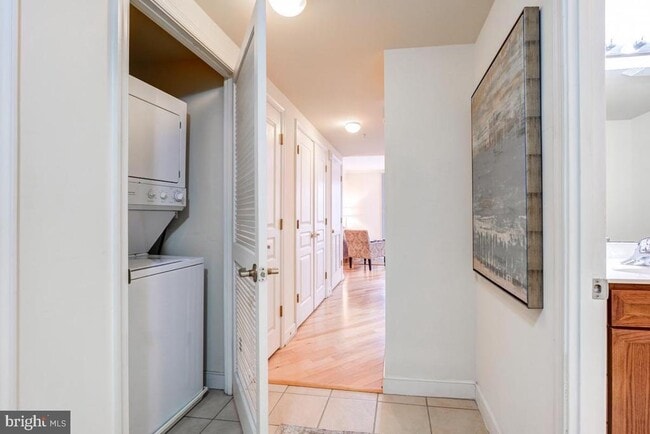 Building Photo - 631 D St NW