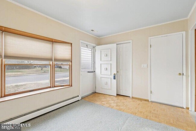 Building Photo - 192 Charlotteville Dr S