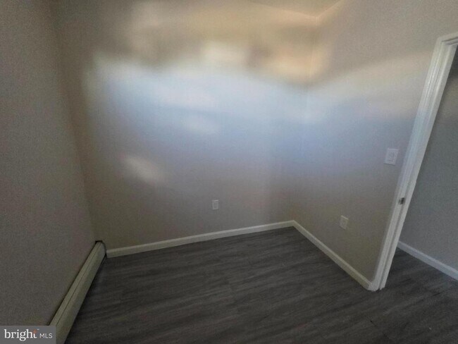 Building Photo - 305 Lafayette Ave