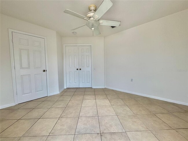 Building Photo - 8029 King Palm Cir