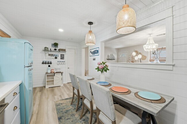 Building Photo - 3101 Kleinmann Ave