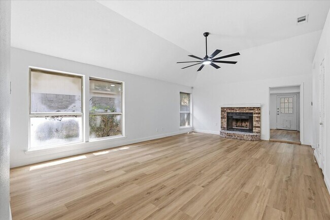 Building Photo - 8812 Sabinas Trail