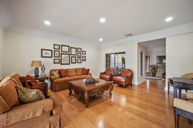 Building Photo - 14394 Cypress Island Ct