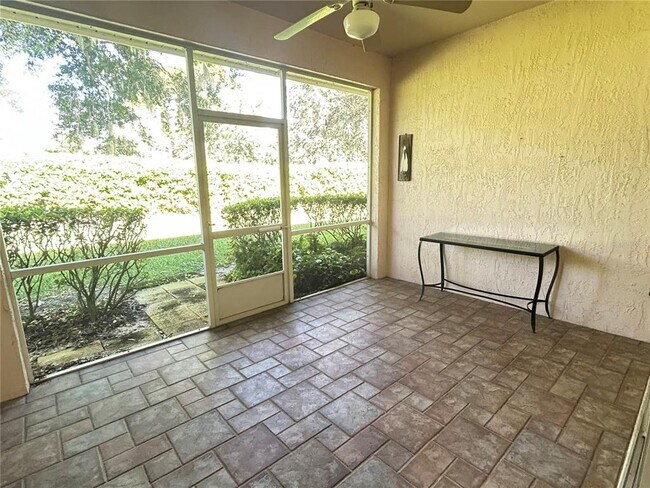 Building Photo - 13 Enclave Dr