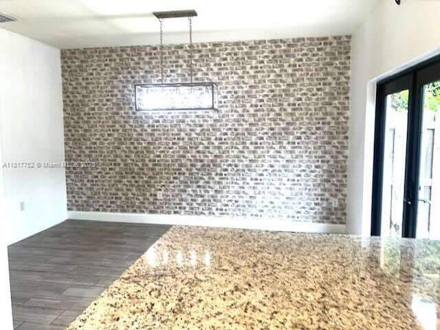 Building Photo - 5505 NW 27th Ct