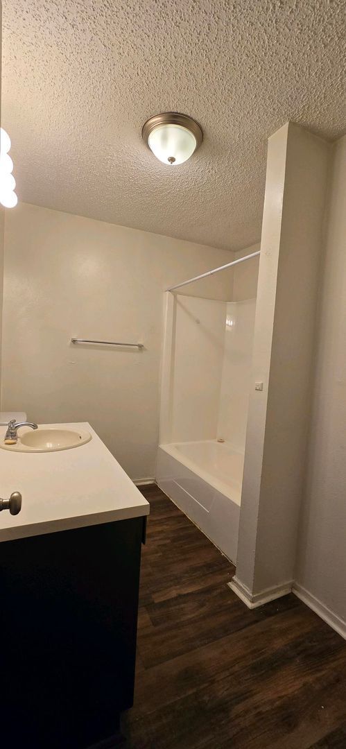 Building Photo - Charming 2-Bedroom Home for Rent – Comfortable & Convenient Living!