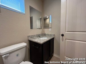 Building Photo - 6866 Lakeview Dr.