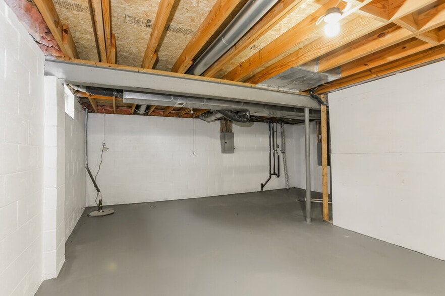 Building Photo - 2656 Willowgate Rd