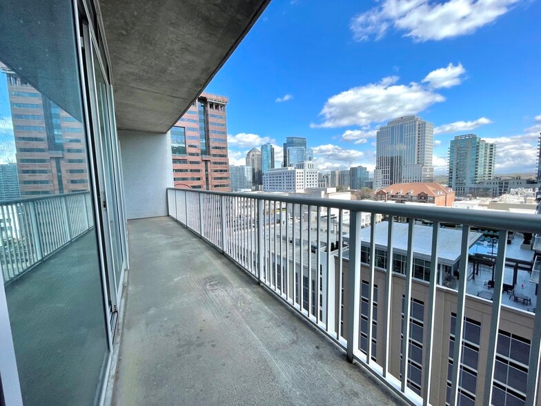 Building Photo - 950 W Peachtree St NW
