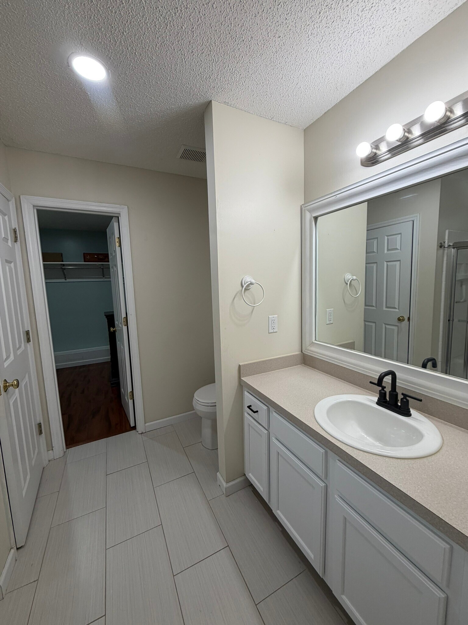 Building Photo - 7 W Morningside Dr